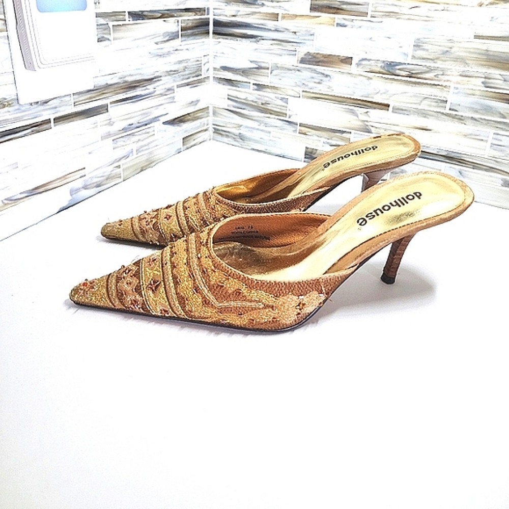 DOLLHOUSE HEELS